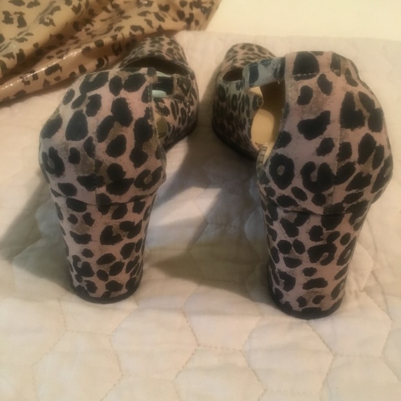 Leopard Print Women's Shoes 9M - Picture 4 of 6